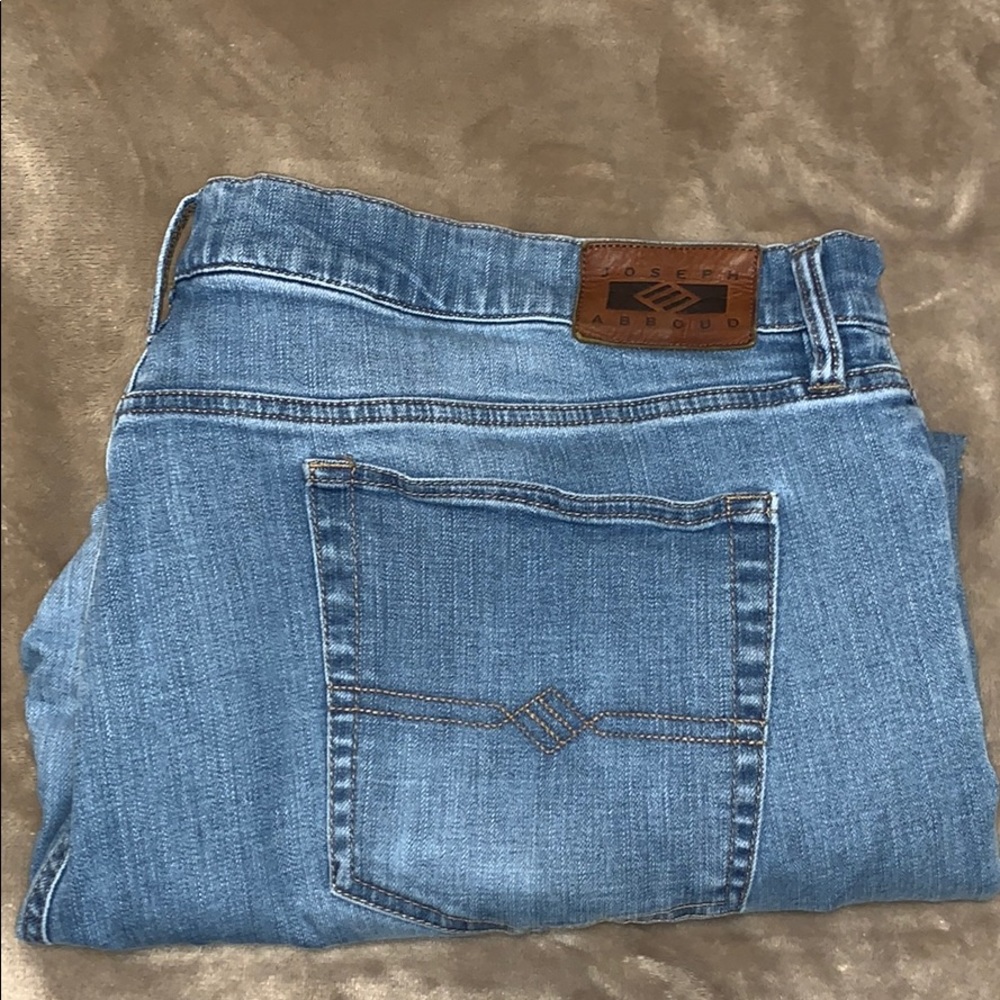 Joseph Abboud light wash jeans. Size 42/30.